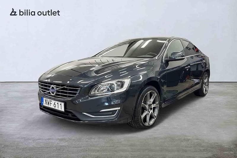 Grå Begagnad 2016 Volvo S60 Sedan | 179 900 kr - Bild 1/1