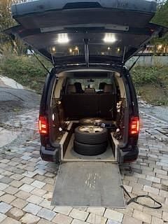 Begagnad VW Caddy Maxi Life Life 150 HK (110 kW) 2019 Svart Minibuss