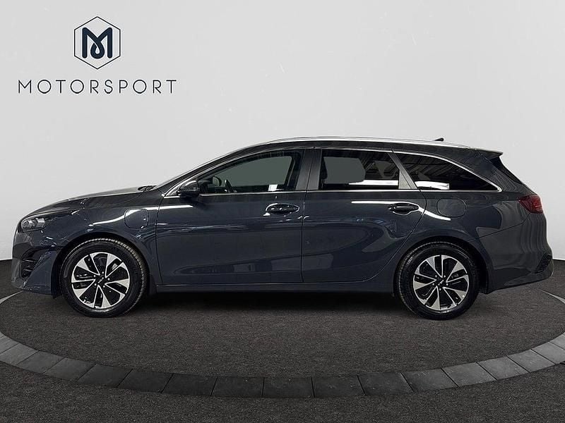 Begagnad Kia Ceed Sportswagon 141 HK (103 kW) 2023 Grå Kombi