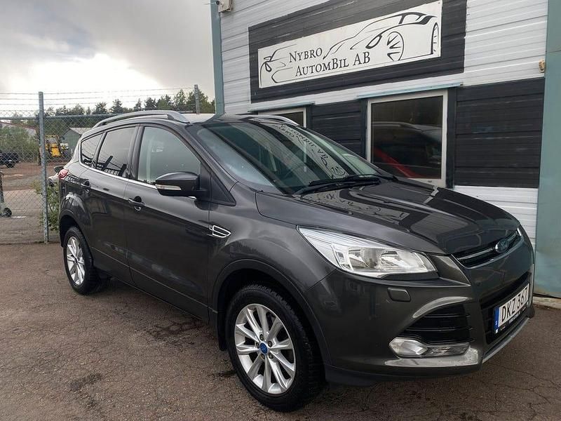 Begagnad Ford Kuga Titanium 150 HK (110 kW) 2015 Grå SUV