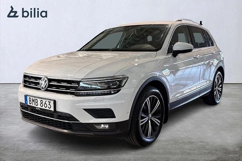 Vit Begagnad 2018 VW Tiguan Highline SUV | 244 900 kr (Marknadspris) - Bild 1/4