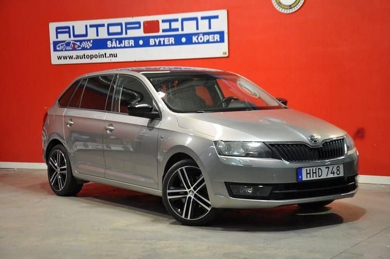 Brun Begagnad 2014 Skoda Rapid Style Halvkombi | 108 900 kr (Marknadspris) - Bild 1/4