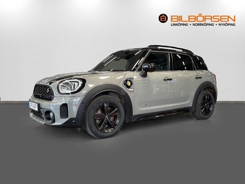 Grå Begagnad 2021 Mini Cooper Countryman Salt SUV | 259 900 kr (Marknadspris) - Bild 1/4
