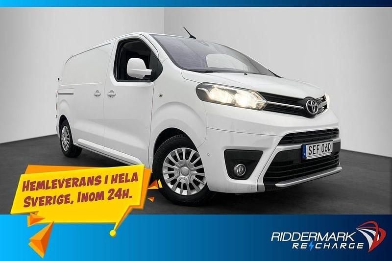 Vit Begagnad 2021 Toyota Proace Minibuss | 279 800 kr (Bra pris) - Bild 1/3