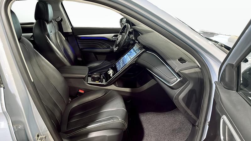 Begagnad MG Marvel R Luxury 132 kW (180 HK) 2022 Blå SUV