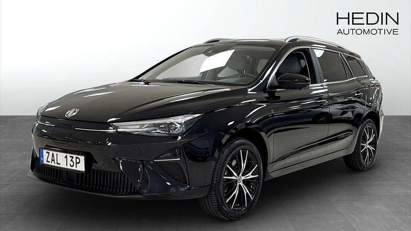 Svart (black) Begagnad 2022 MG MG5 EV Luxury Kombi | 224 900 kr (Marknadspris) - Bild 1/4