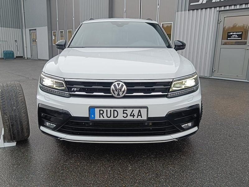 Begagnad VW Tiguan Allspace 200 HK (147 kW) 2021 Vit SUV
