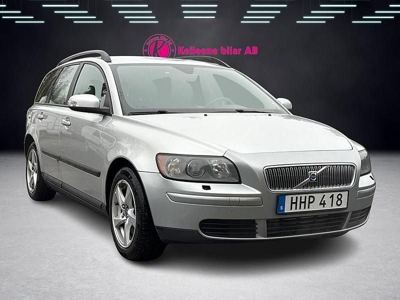 Begagnad Volvo V50 Kinetic 136 HK (100 kW) 2007 Ljusgrå Kombi