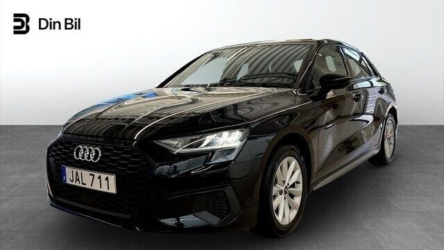 Brilliantsvart Begagnad 2022 Audi A3 Proline | 254 000 kr (Marknadspris) - Bild 1/4