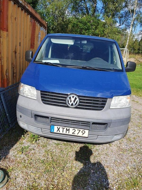 Blå Begagnad 2006 VW T5 Van | 32 000 kr (Bra pris) - Bild 1/4