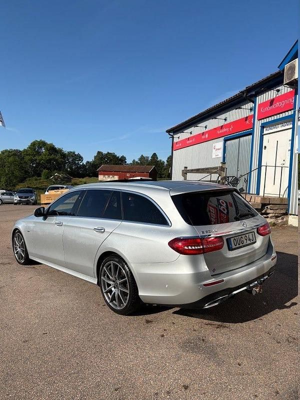 Begagnad Mercedes E200 AMG 160 HK (117 kW) 2019 Silver Kombi