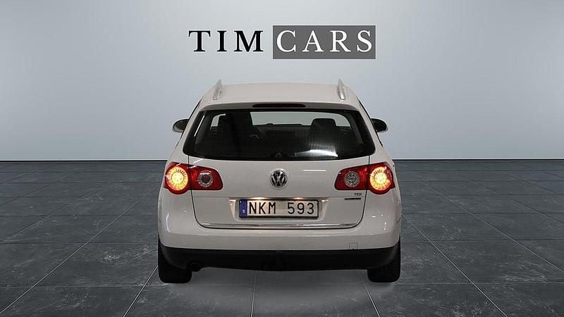 Begagnad VW Passat 106 HK (77 kW) 2010 Vit Kombi