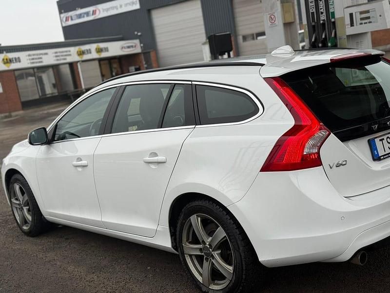 Begagnad Volvo V60 150 HK (110 kW) 2018 Kombi
