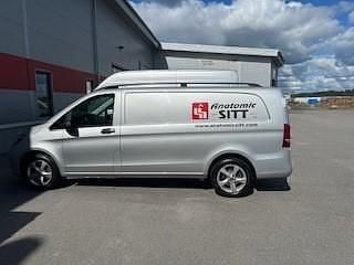 Silver Begagnad 2019 Mercedes Vito Minibuss | 329 000 kr (Marknadspris) - Bild 1/4