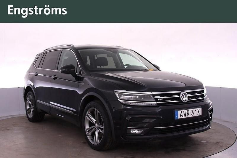 Svart Begagnad 2018 VW Tiguan Allspace R-line SUV | 249 000 kr (Marknadspris) - Bild 1/4