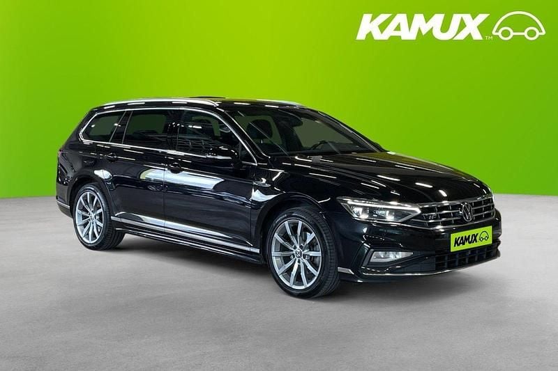 Svart Begagnad 2022 VW Passat R-line Kombi | 294 800 kr (Lite dyr) - Bild 1/4