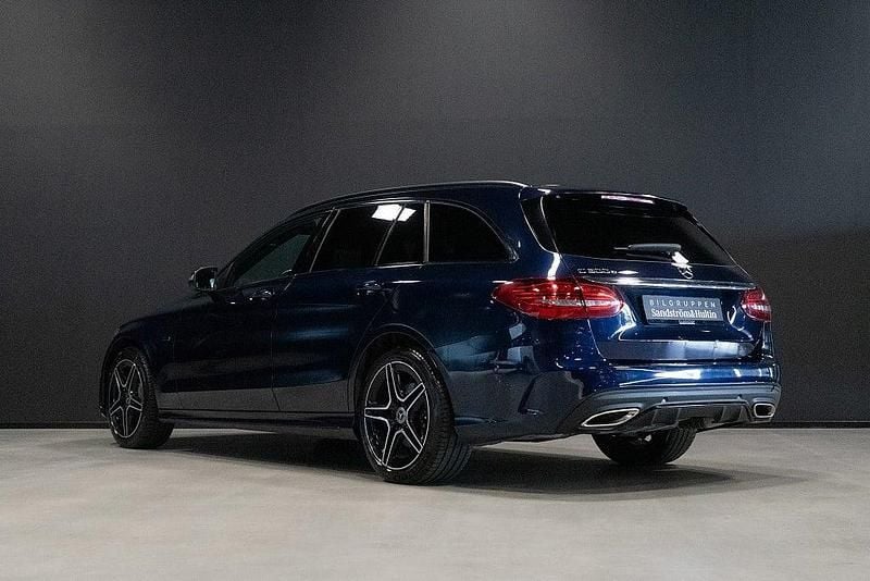 Begagnad Mercedes C300e AMG 211 HK (155 kW) 2020 Mörkblå Kombi