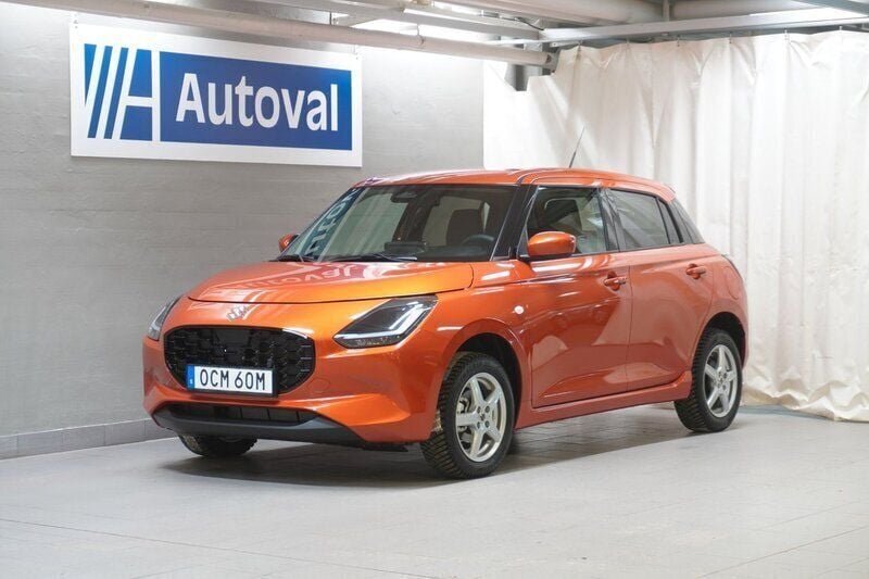 Orange Ny 2024 Suzuki Swift Halvkombi | 269 900 kr (Marknadspris) - Bild 1/4