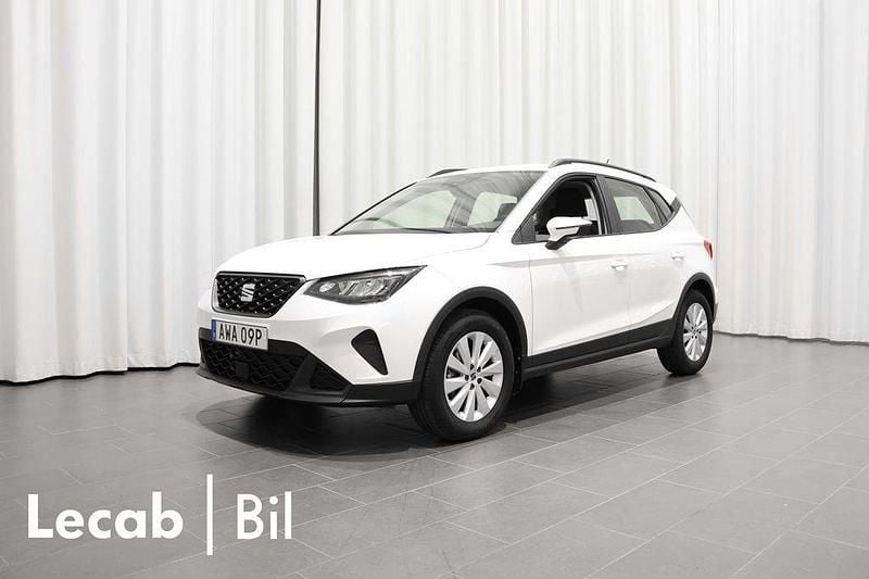 Vit (candy white) Begagnad 2023 Seat Arona SUV | 189 500 kr (Marknadspris) - Bild 1/4