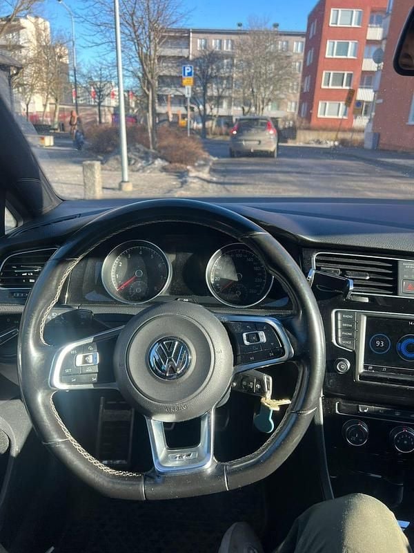 Begagnad VW Golf VII 150 HK (110 kW) 2016 Silver