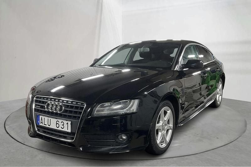 Svart Begagnad 2011 Audi A5 Sportback Halvkombi | 89 000 kr (Marknadspris) - Bild 1/4