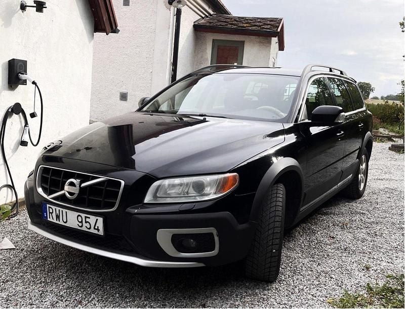 Svart Begagnad 2010 Volvo XC70 Summum SUV | 46 000 kr (Marknadspris) - Bild 1/4