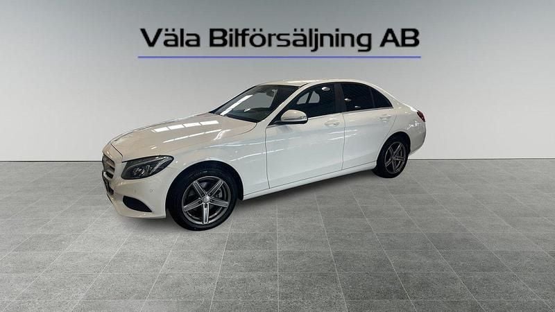 Vit Begagnad 2014 Mercedes C220 Sedan | 179 900 kr (Lite dyr) - Bild 1/4