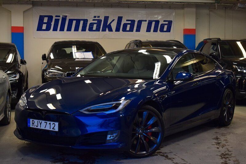 Blå Begagnad 2017 Tesla Model S Sedan | 389 000 kr (Marknadspris) - Bild 1/4