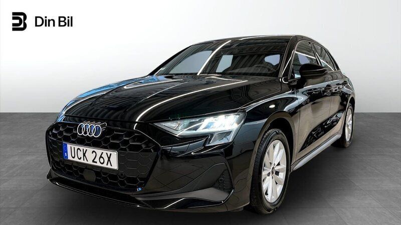 Svart Begagnad 2024 Audi A3 Sportback Proline Halvkombi | 319 000 kr (Lite dyr) - Bild 1/4