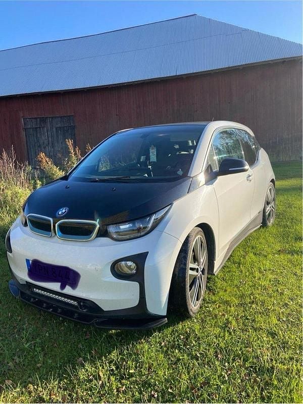 Vit Begagnad 2017 BMW i3 Halvkombi | 145 000 kr (Marknadspris) - Bild 1/3