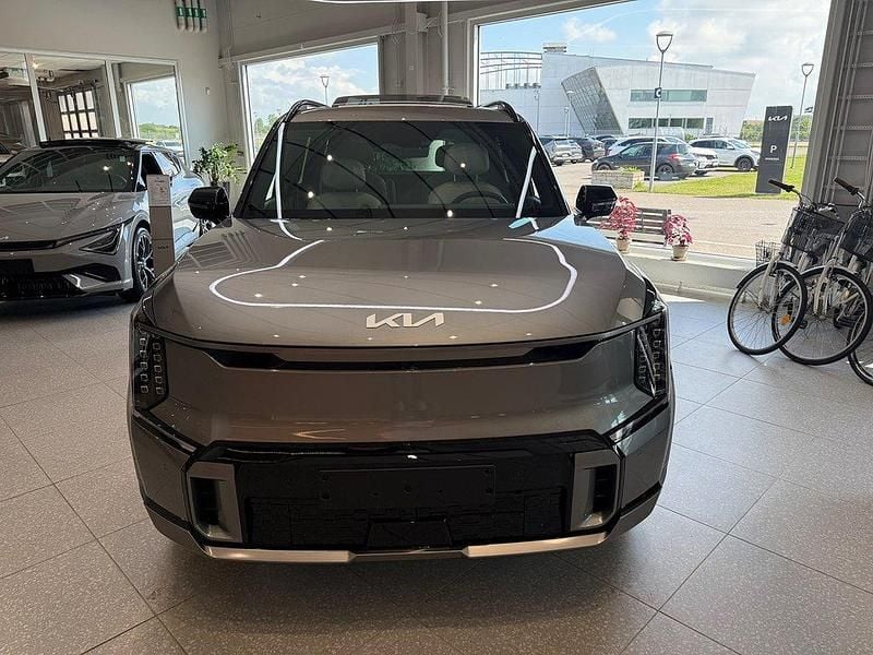 Röd Ny 2025 Kia EV9 3 SUV | 826 068 kr (Bra pris) - Bild 1/4