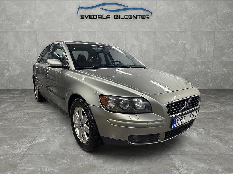 Begagnad Volvo S40 Kinetic 125 HK (91 kW) 2006 Ljusgrön Sedan