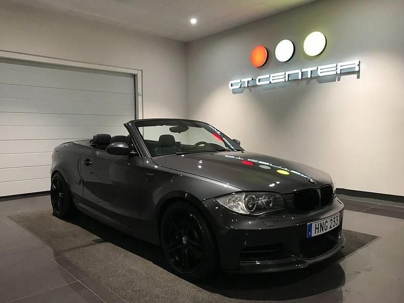 Grå Begagnad 2008 BMW 135 Cabriolet M Sport Cab | 269 900 kr - Bild 1/4