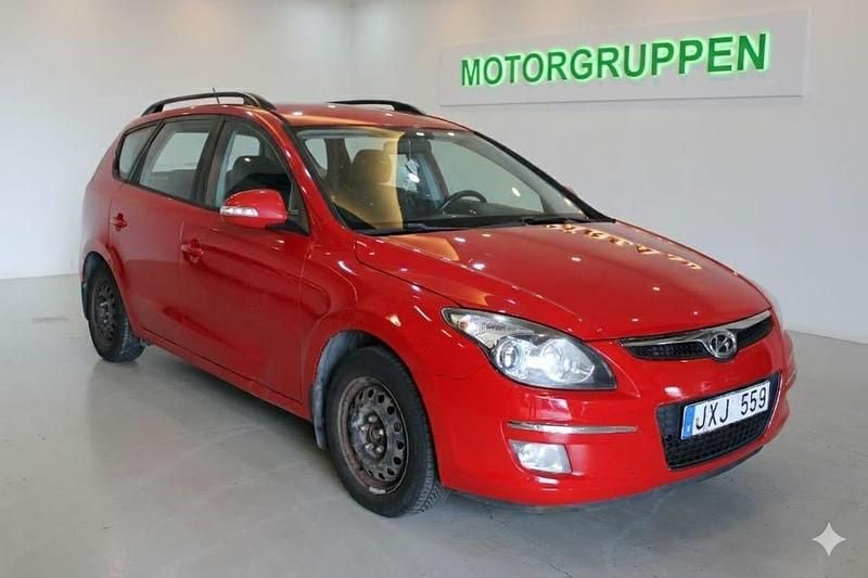 Röd Begagnad 2009 Hyundai i30 Kombi | 59 900 kr (Marknadspris) - Bild 1/4