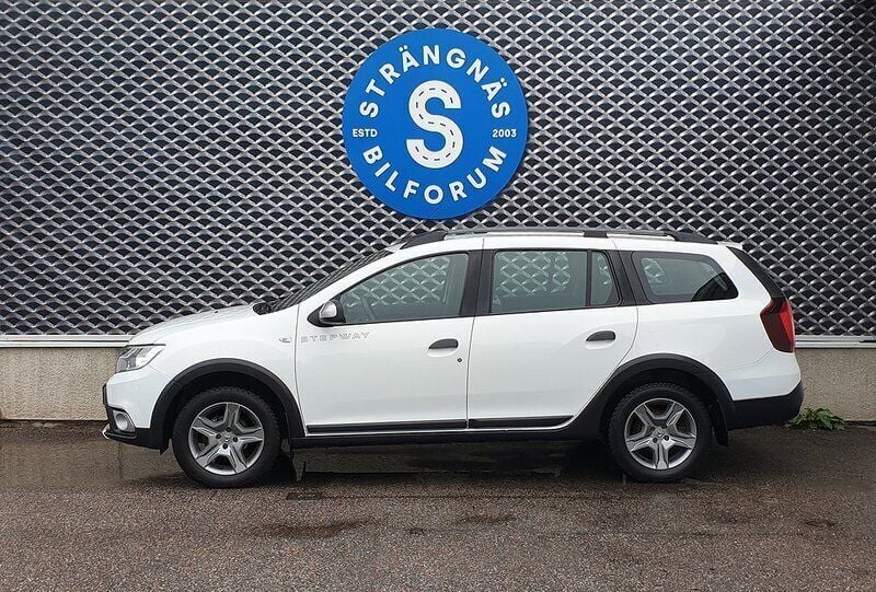 Vit Begagnad 2019 Dacia Logan MCV Stepway Kombi | 105 000 kr (Marknadspris) - Bild 1/4