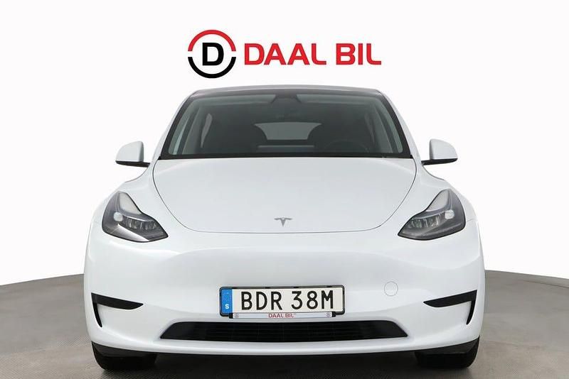 Begagnad Tesla Model Y Standard Range 219 kW (299 HK) 2022 Vit SUV
