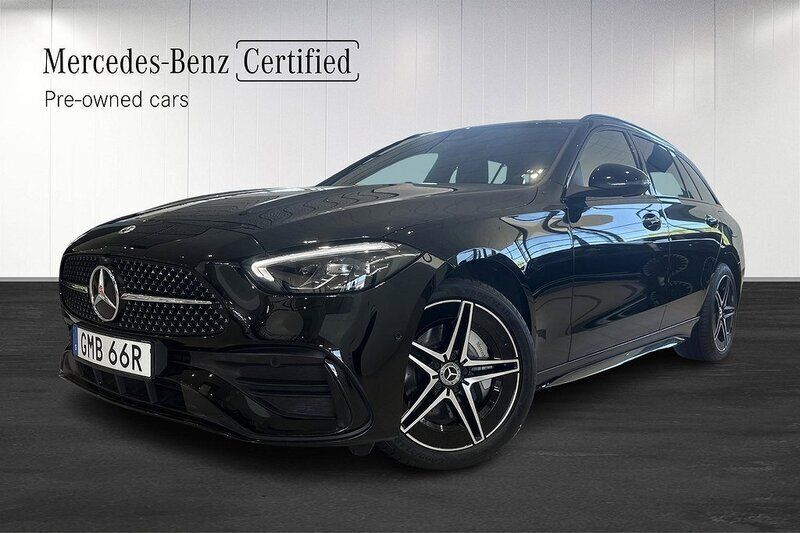 Svart Begagnad 2024 Mercedes C300e AMG Kombi | 549 800 kr (Marknadspris) - Bild 1/4