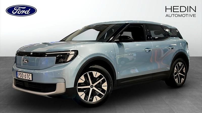 Blå (blue) Ny 2025 Ford Explorer SUV | 479 900 kr (Marknadspris) - Bild 1/4