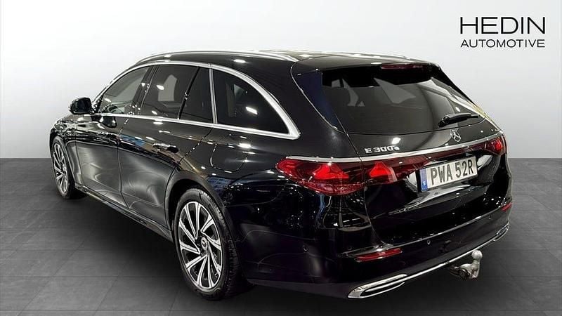 Begagnad Mercedes E300 Avantgarde 204 HK (150 kW) 2024 Svart Kombi