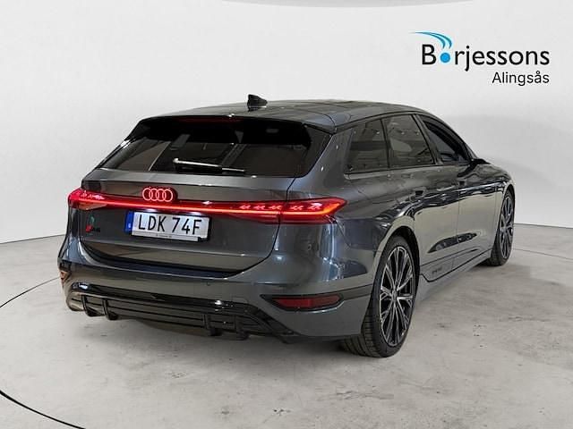 Begagnad Audi A6 e-tron Performance 269 kW (367 HK) 2025 Daytonagrå pärleffekt Kombi