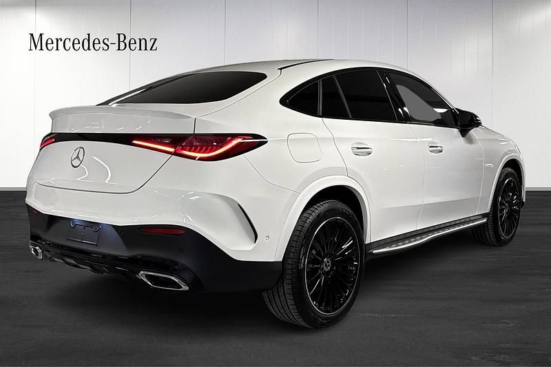 Begagnad Mercedes GLC300e AMG Line Premium Plus 333 HK (244 kW) 2025 Sportkupé