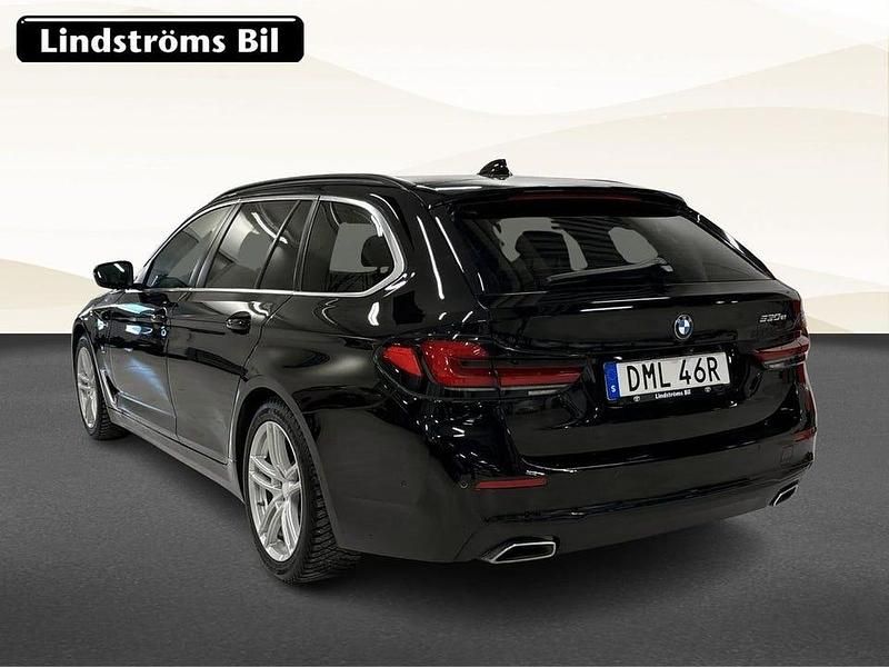 Begagnad BMW 530 295 HK (216 kW) 2021 Svart Kombi