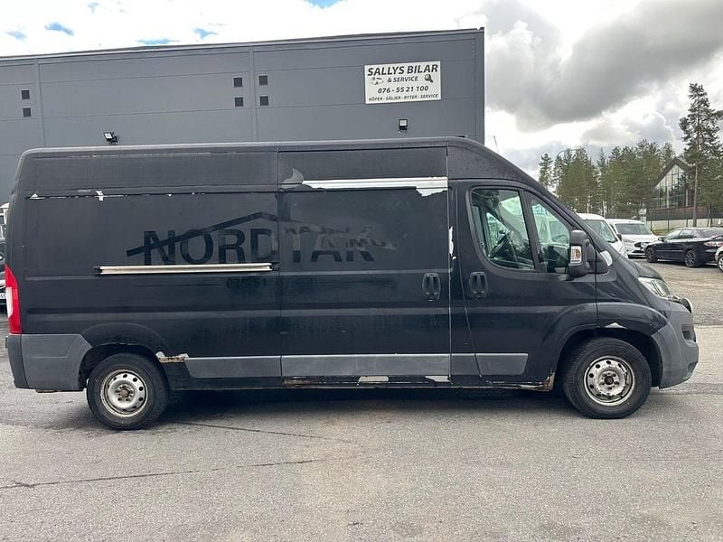 Grå Begagnad 2014 Fiat Ducato Van | 119 000 kr (Bra pris) - Bild 1/4