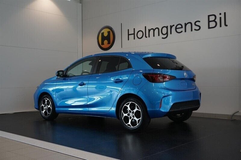 Begagnad MG MG3 102 HK (75 kW) 2024 Blå/lila Halvkombi