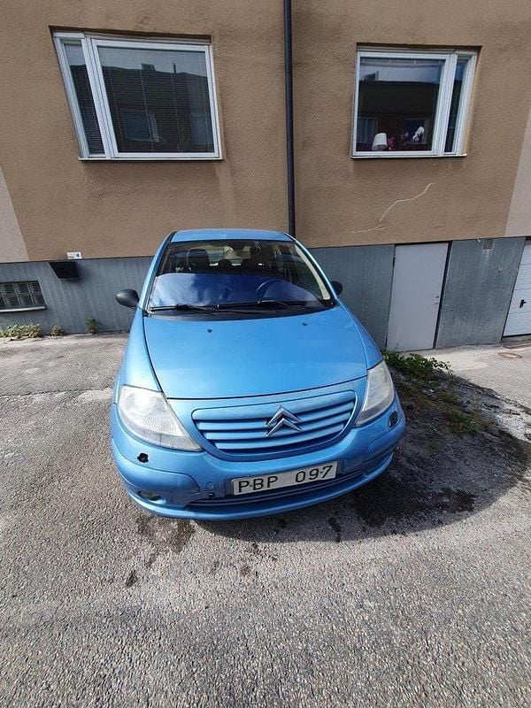 Blå Begagnad 2003 Citroën C3 Halvkombi | 23 000 kr (Bra pris) - Bild 1/4