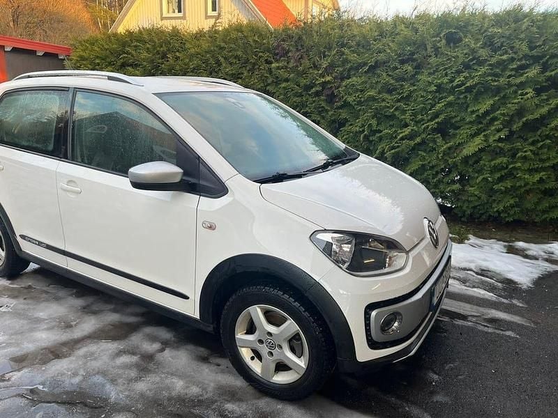 Begagnad 2016 VW up! Halvkombi | 75 000 kr (Marknadspris) - Bild 1/3