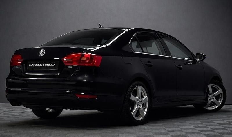 Begagnad VW Jetta GT 160 HK (117 kW) 2012 Svart Sedan