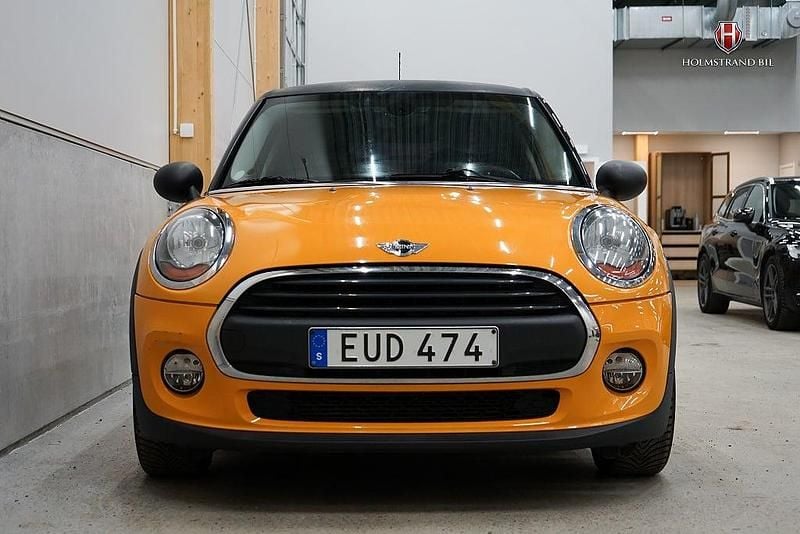 Begagnad Mini ONE Pepper 102 HK (75 kW) 2015 Orange Halvkombi