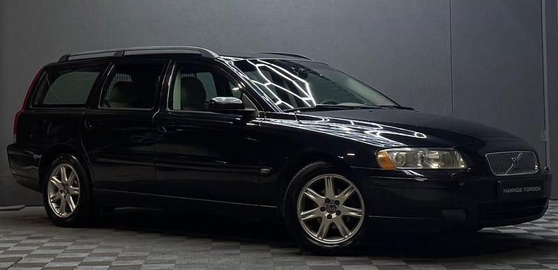 Begagnad Volvo V70 140 HK (102 kW) 2005 Svart Kombi