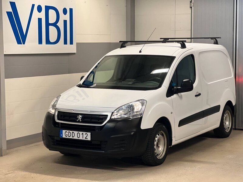 Vit Begagnad 2018 Peugeot Partner Minibuss | 129 900 kr (Lite dyr) - Bild 1/4